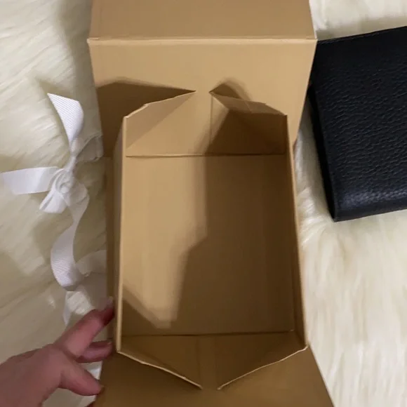 NWT Michael Kors Men’s Wallet - Picture 10 of 12